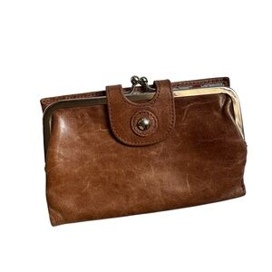 Hobo Brown Leather Wallet With Kiss Lock Closure & Floral Lining